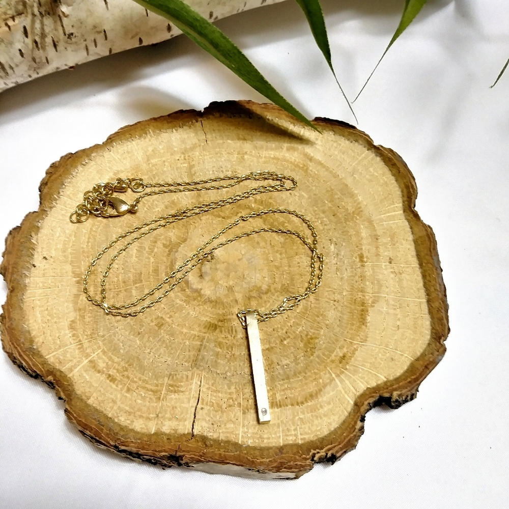 MINIMALIST BAR NECKLACE Goldtone Adjustable